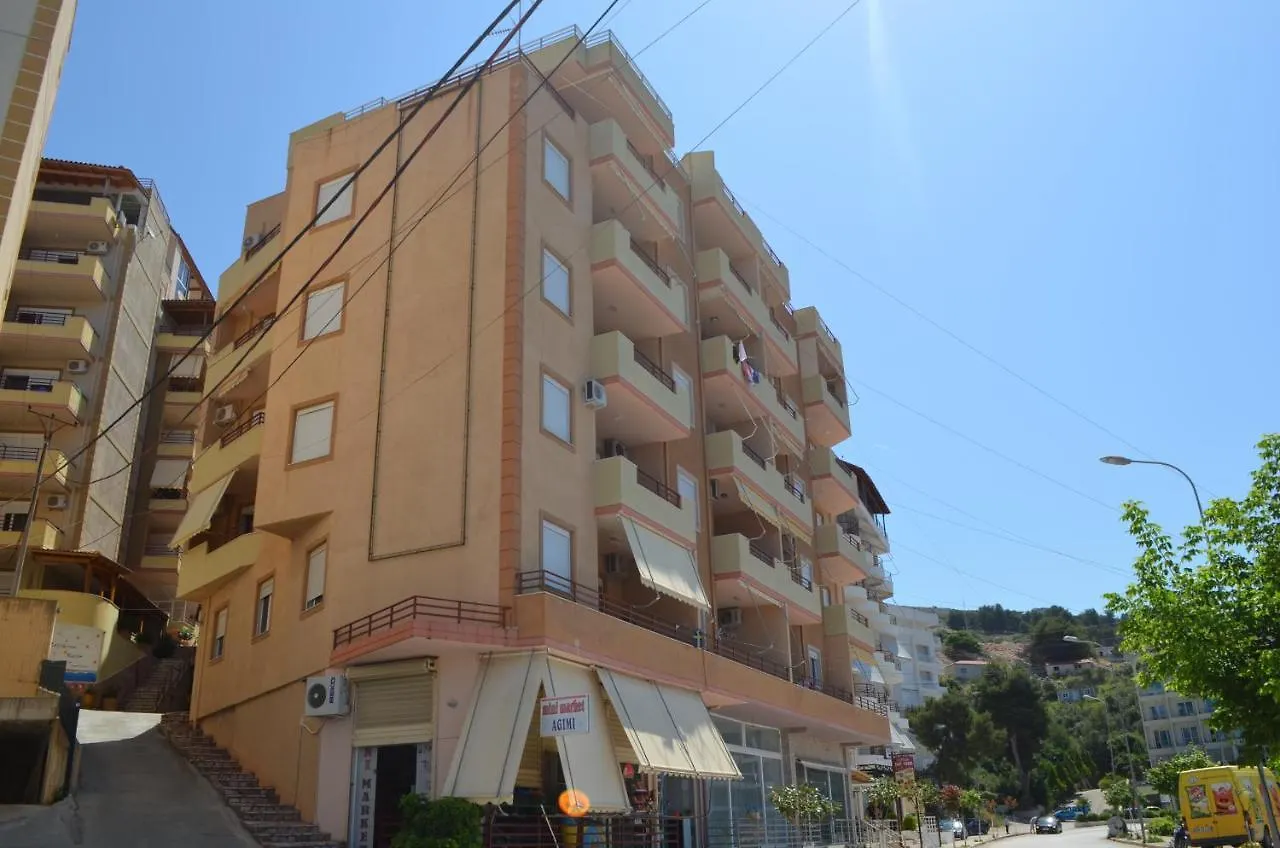 Deluxe Wooden Villa Sarande 0*,