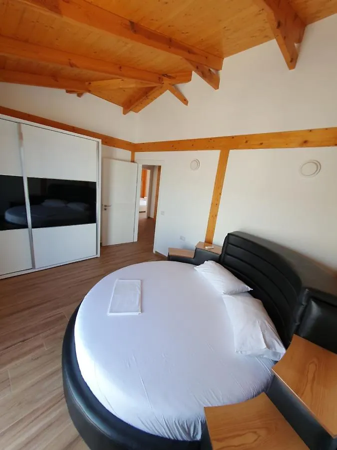 Apartment Deluxe Wooden Villa Sarande