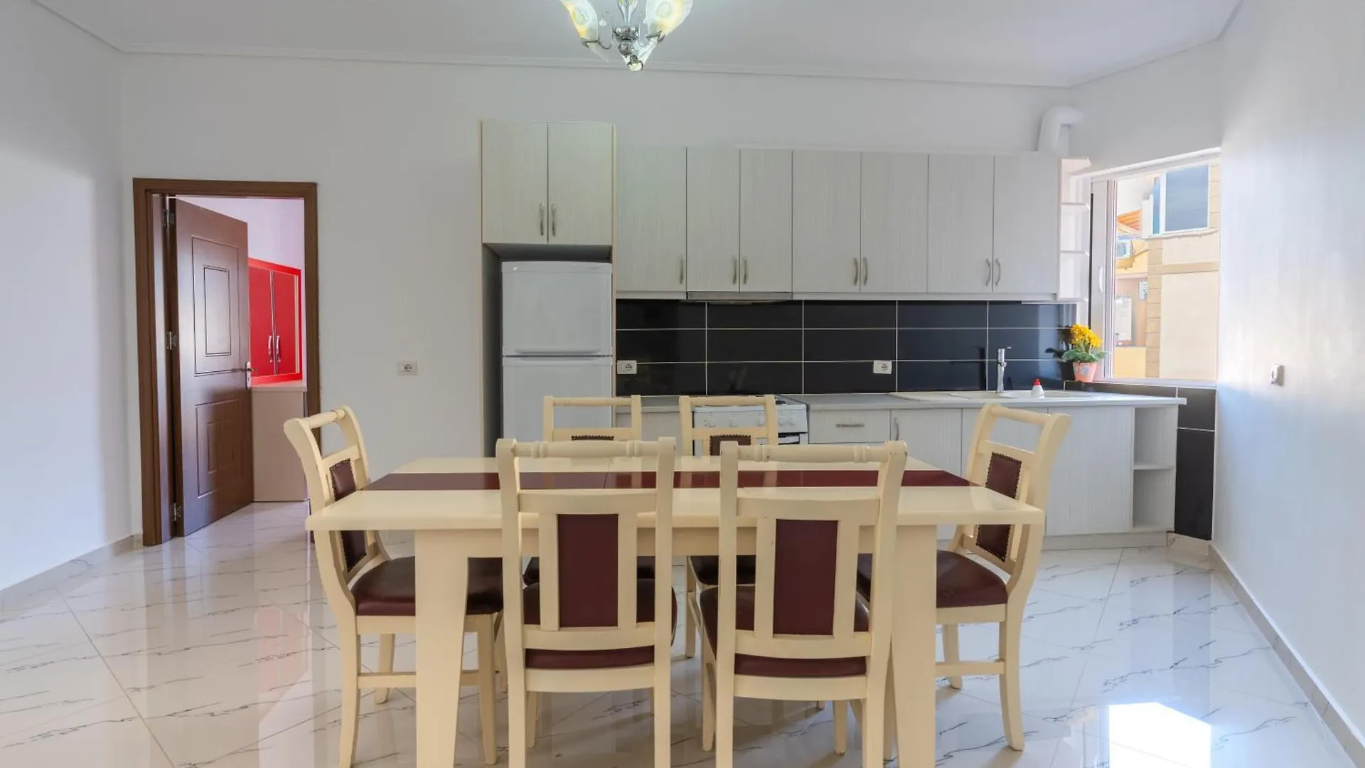 Deluxe Wooden Villa Sarande