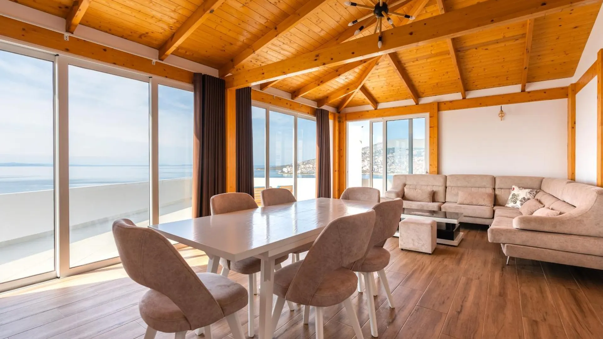 Apartment Deluxe Wooden Villa Sarande
